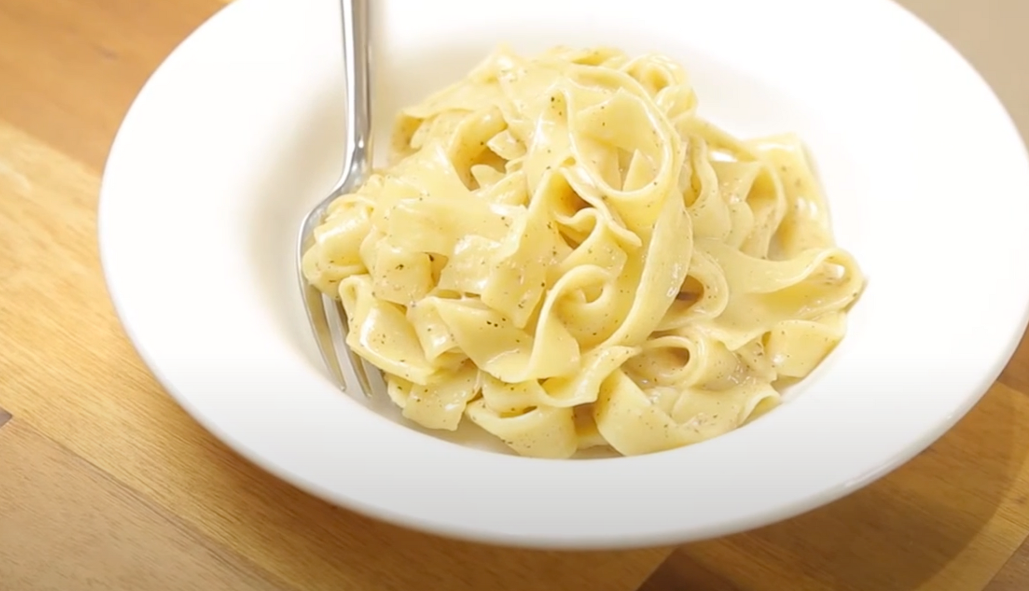 Fettuccine with Cheese and Pepper